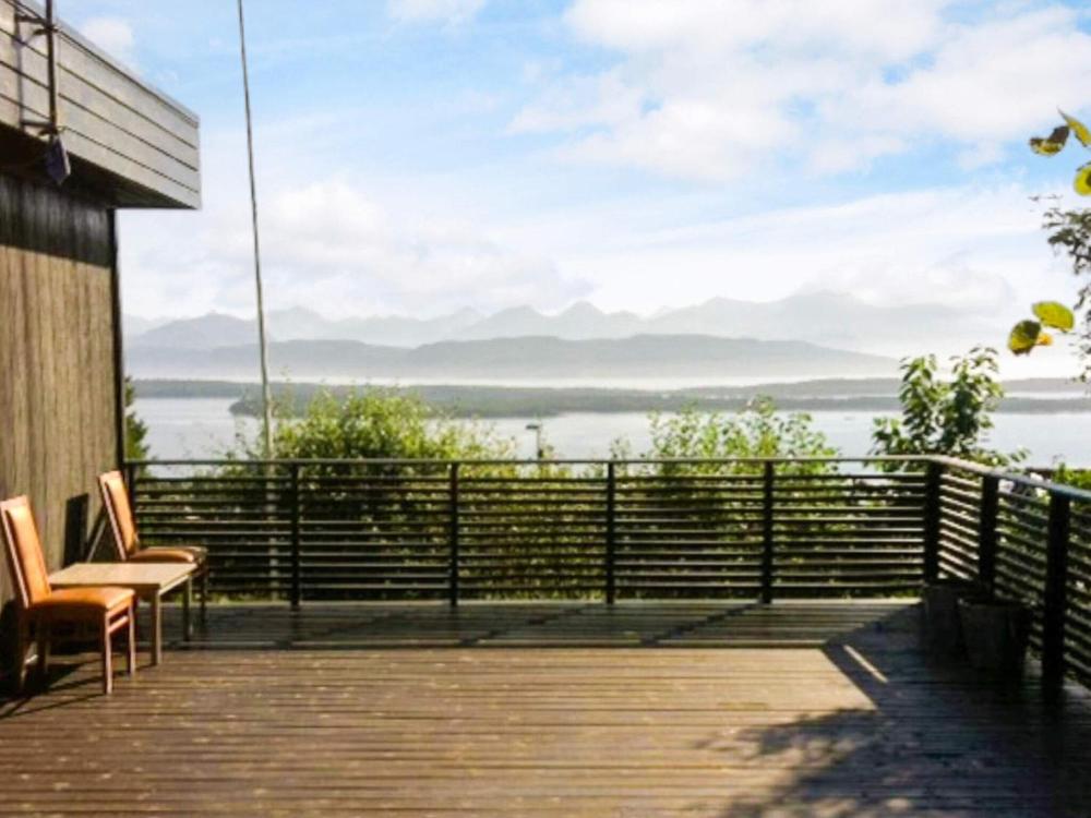 7 person holiday home in Molde