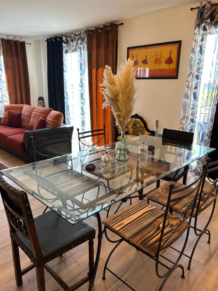 Agréable MAISON familiale - Terrasse - 4 Chambres - 2 SDB - Limoges