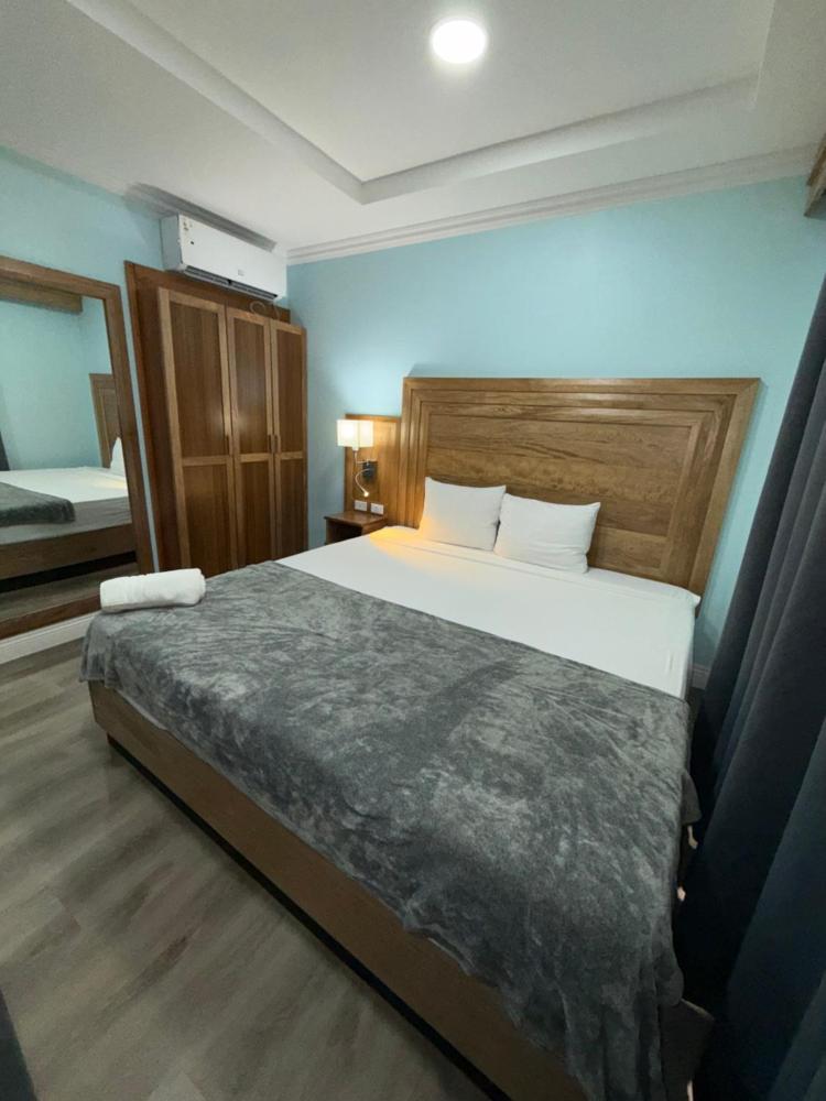 Airport Suites Hotel