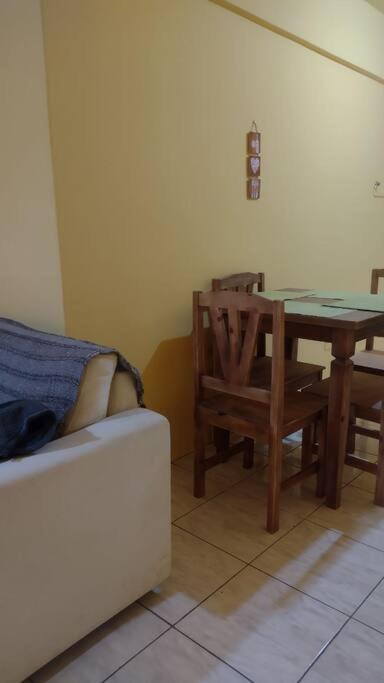 Apartamento confortável, central na Avenida