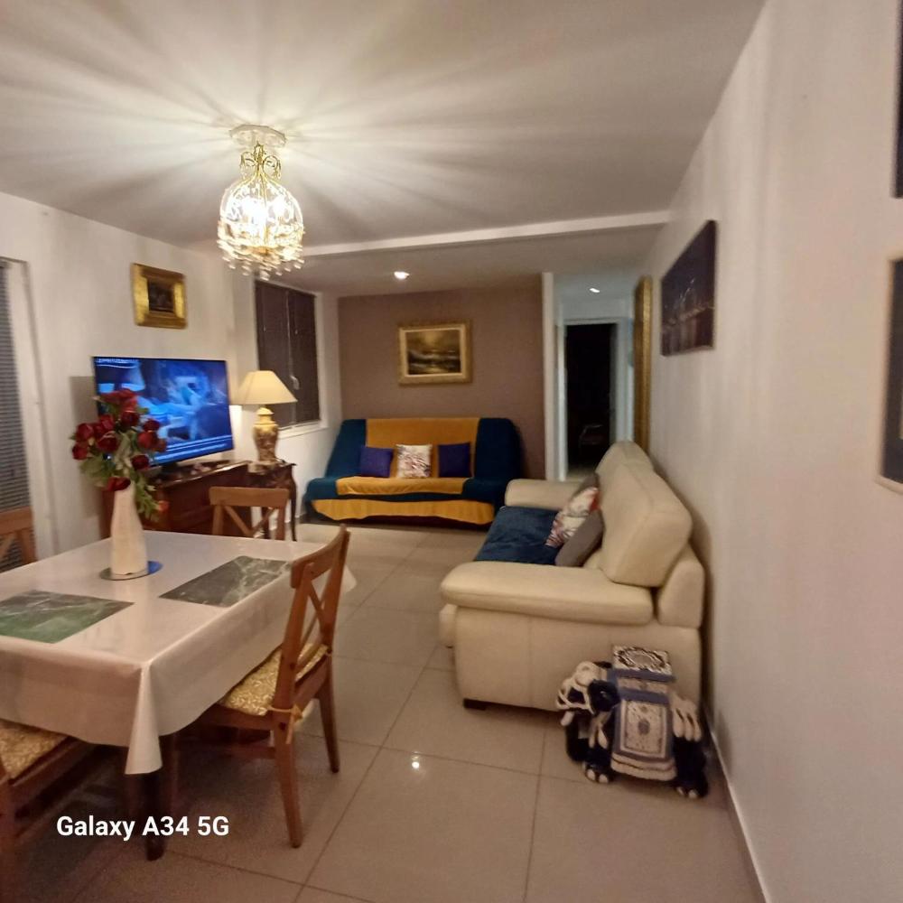 Appartement moderne à Paray-Vieille-Poste, 50m², avec terrasse