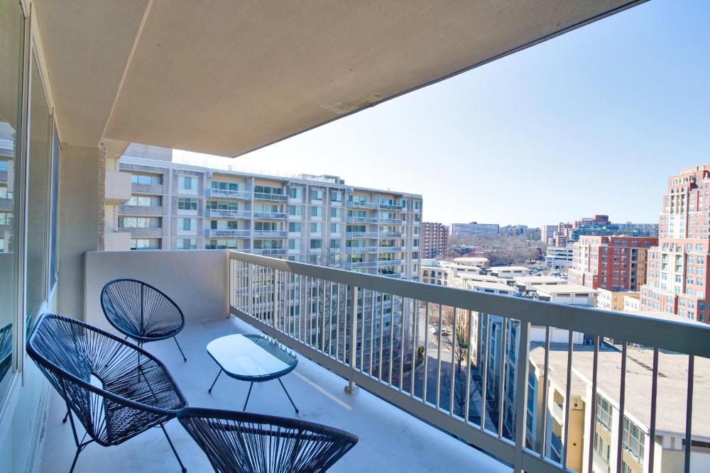 Apt Near DC Perfect For Business