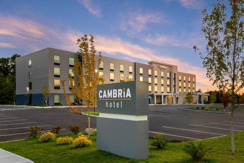 Cambria Hotel & Suites Plymouth