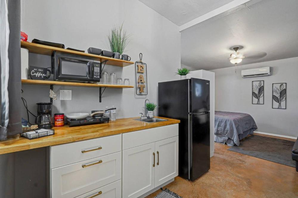 Casa Luna Studio-Peaceful Stay - 7 mins Airport