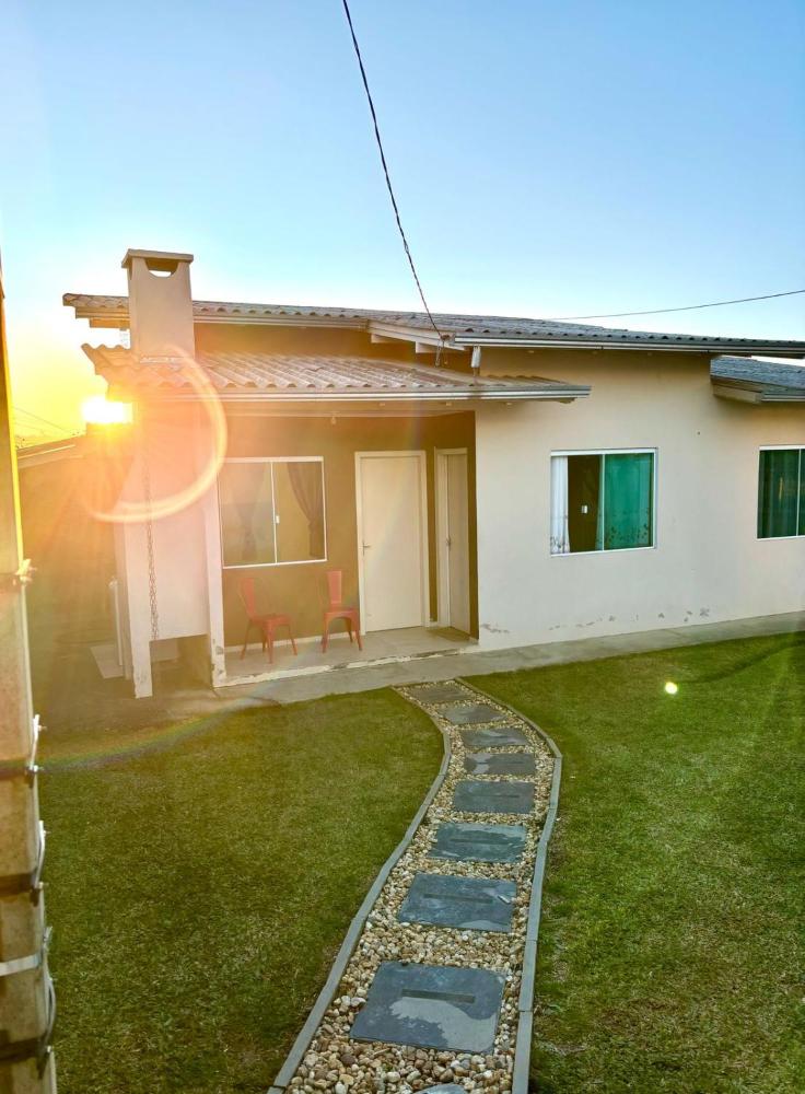 Casa próxima ao shopping Lages e a festa do pinhão