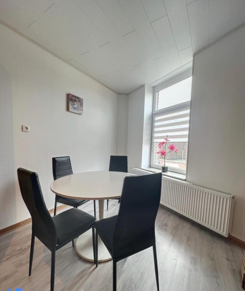 Charbex 1 b Charleroi-airport