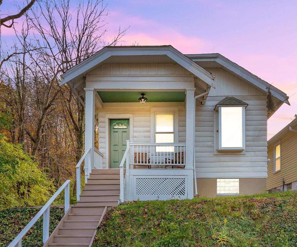 Cozy Cottage in the Heart of Hyde Park home