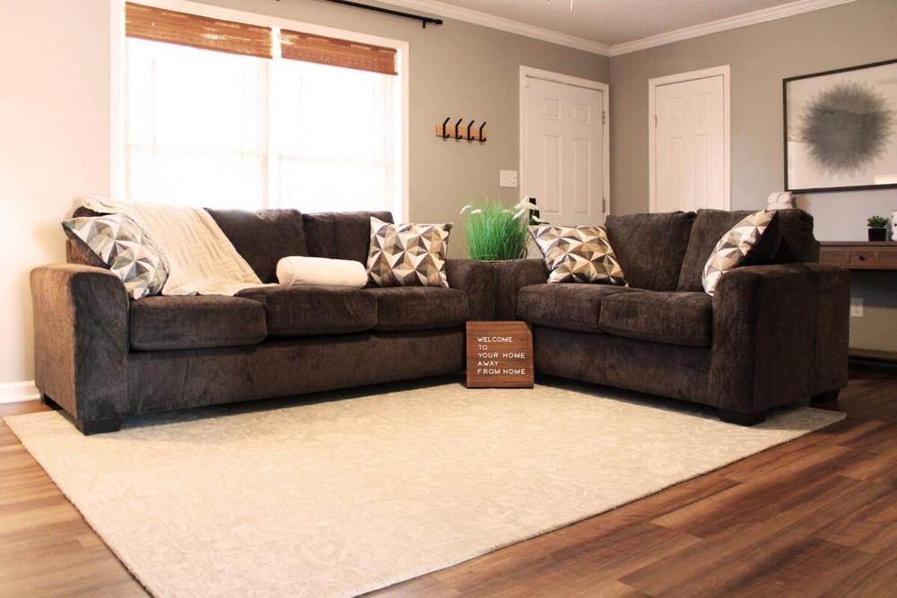 Cozy Ranch King Bed & Pet Friendly - Fenced Yard