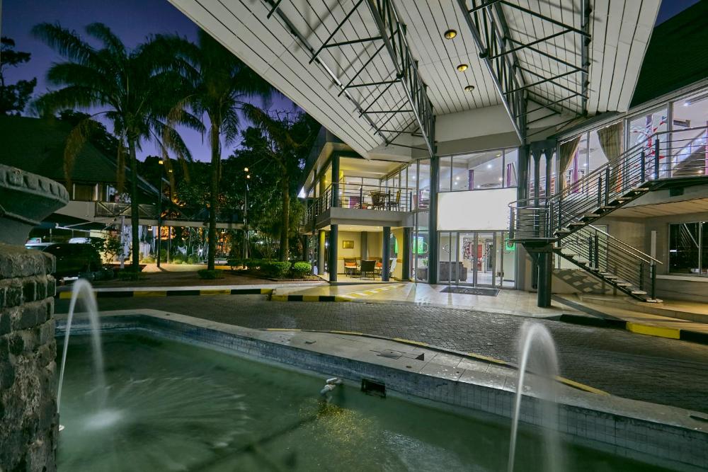 Cresta Thapama Hotel