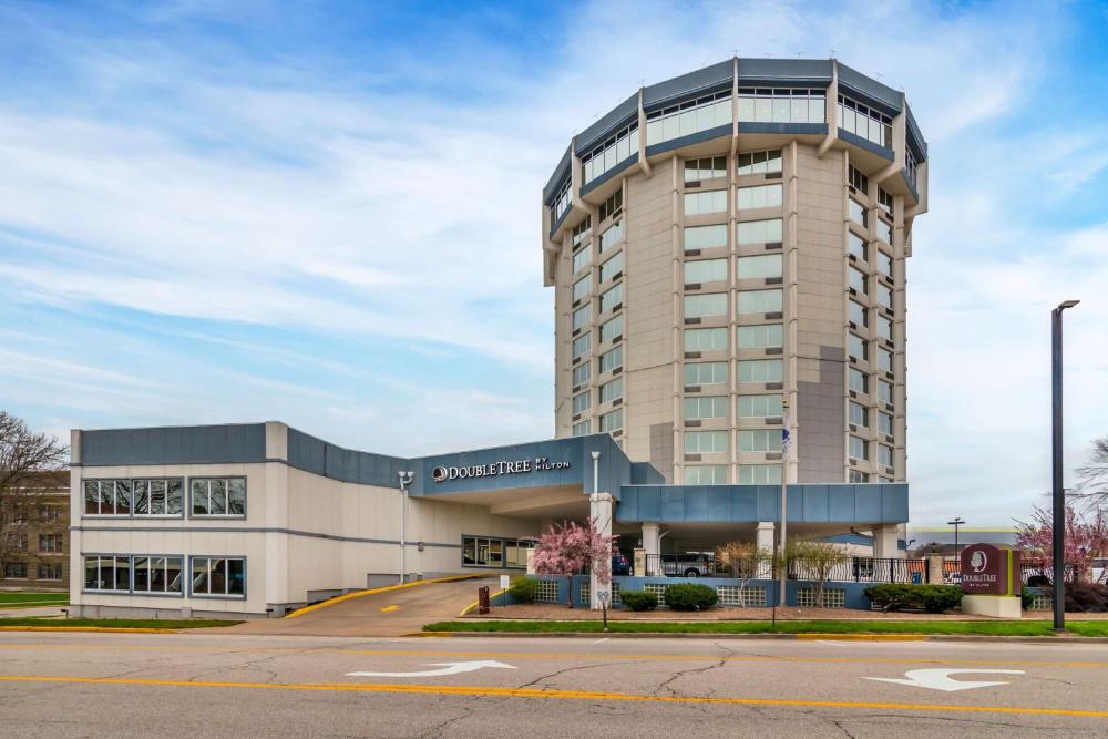 DoubleTree by Hilton Jefferson City