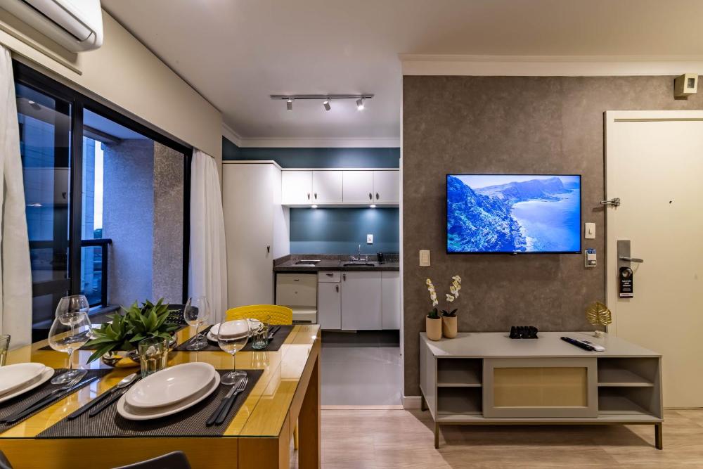 E suítes - 2 QUARTOS - Flat particular a poucos passos do Aeroporto de Congonhas - Estrutura Completa