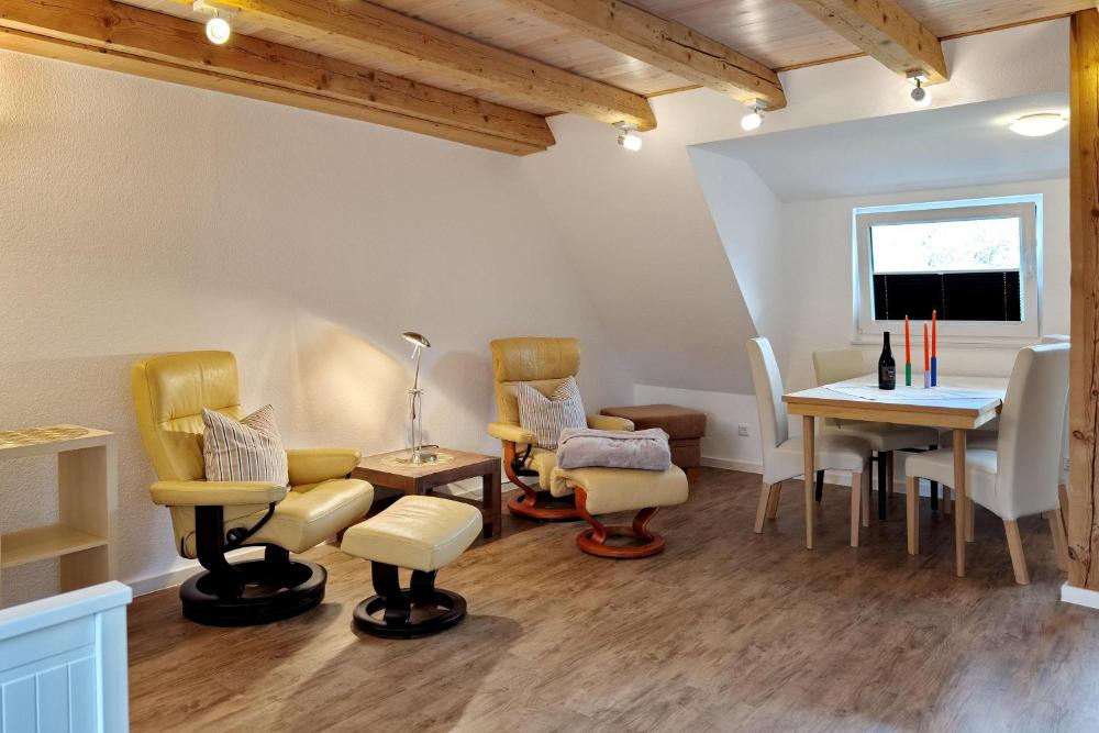 Elbestraße 22 - Whg OG