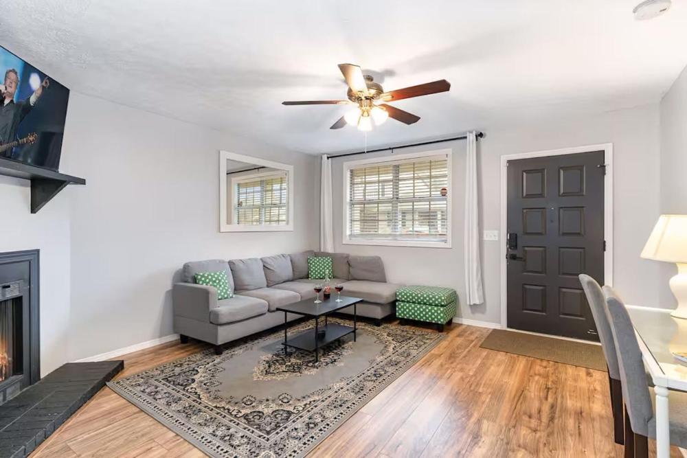 Freshly Renovated - Minutes from Downtown & BNA