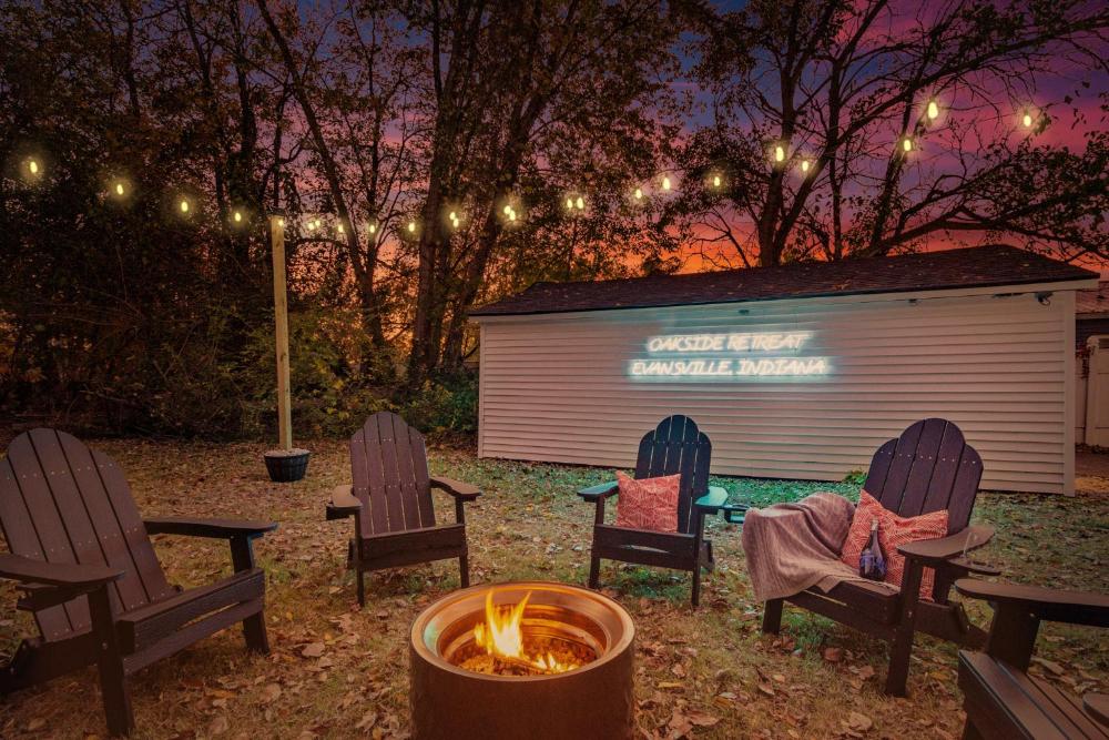 Game Room and Huge Yard with Fire Pit Yard Games and BBQ Near UE and Downtown