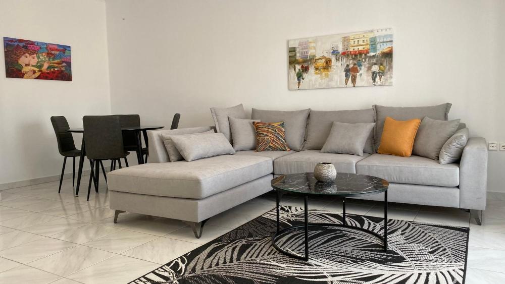 Golden Flower Luxury Apartment