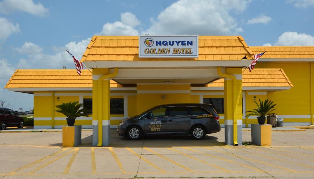 Golden Hotel and Conference Center