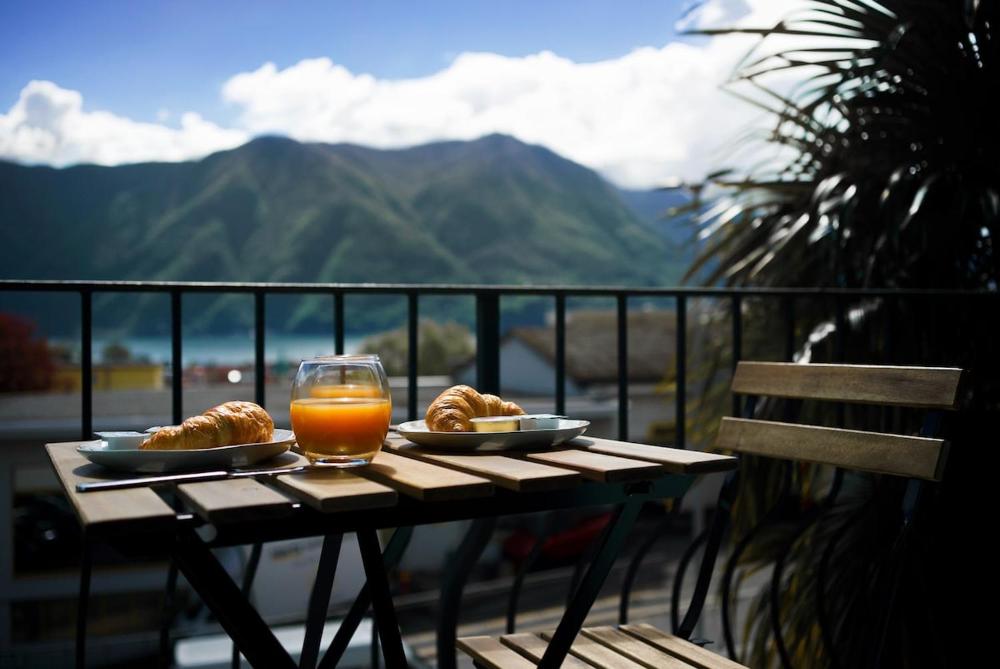 Gotthard Penthouse, Lake view