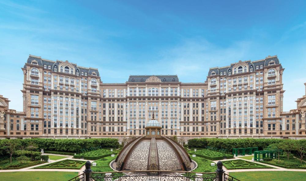 Grand Lisboa Palace Macau