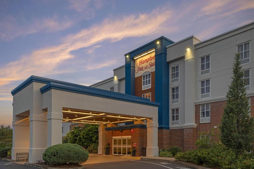 Hampton Inn & Suites by Hilton Plymouth
