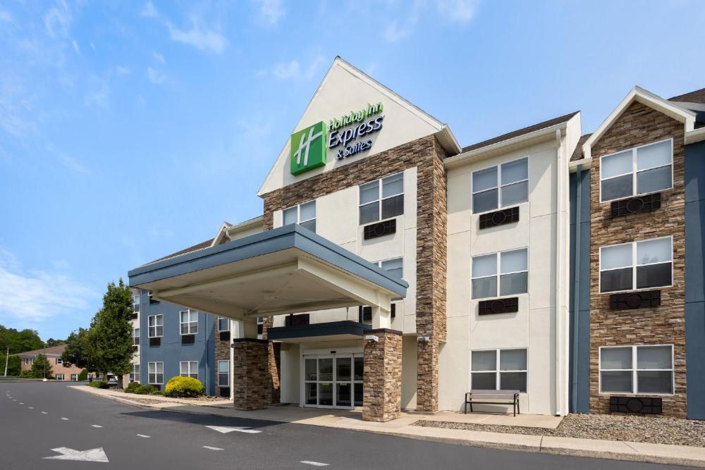 Holiday Inn Express & Suites Wyomissing by IHG