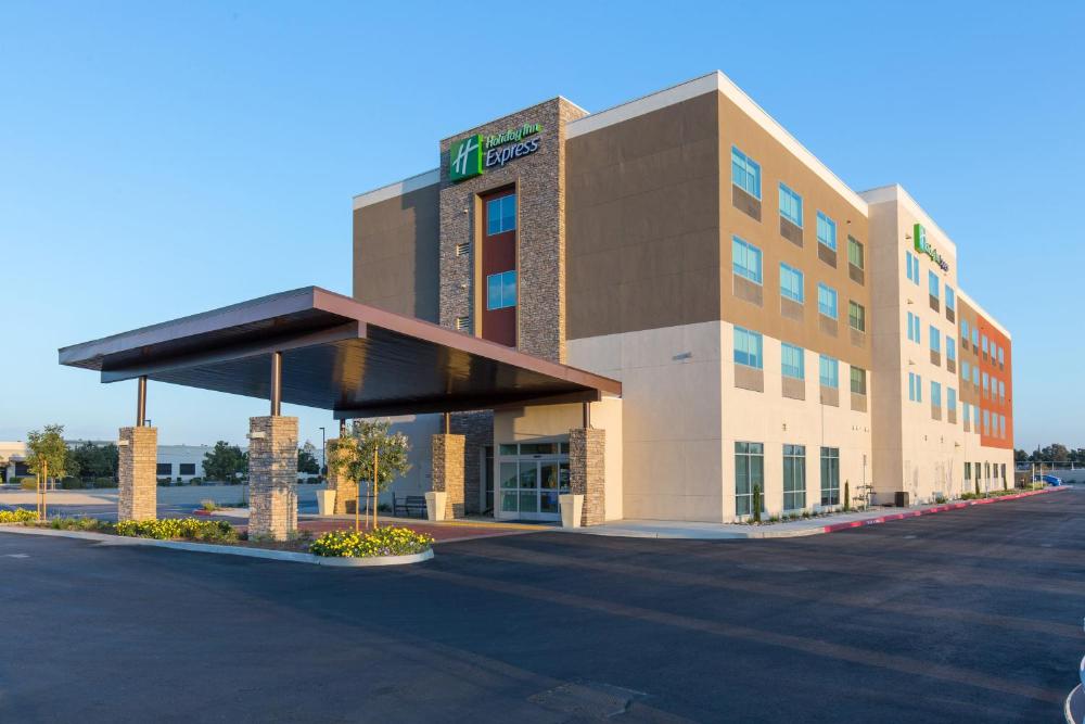 Holiday Inn Express Visalia-Sequoia Gateway Area by IHG