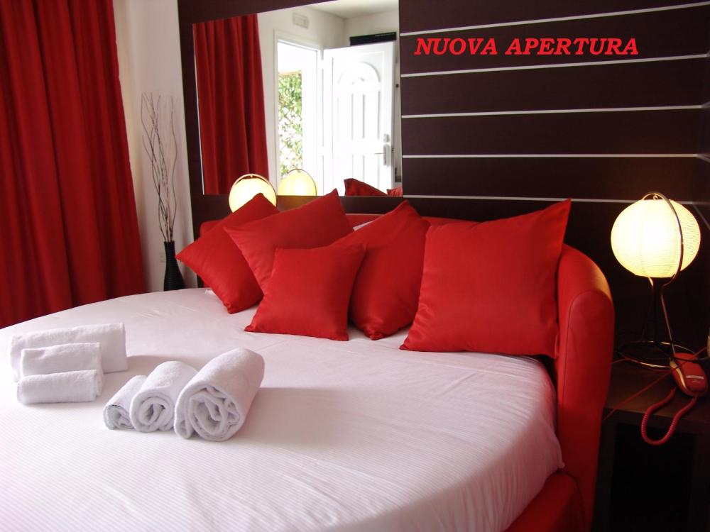 Hotel Paradise Airport