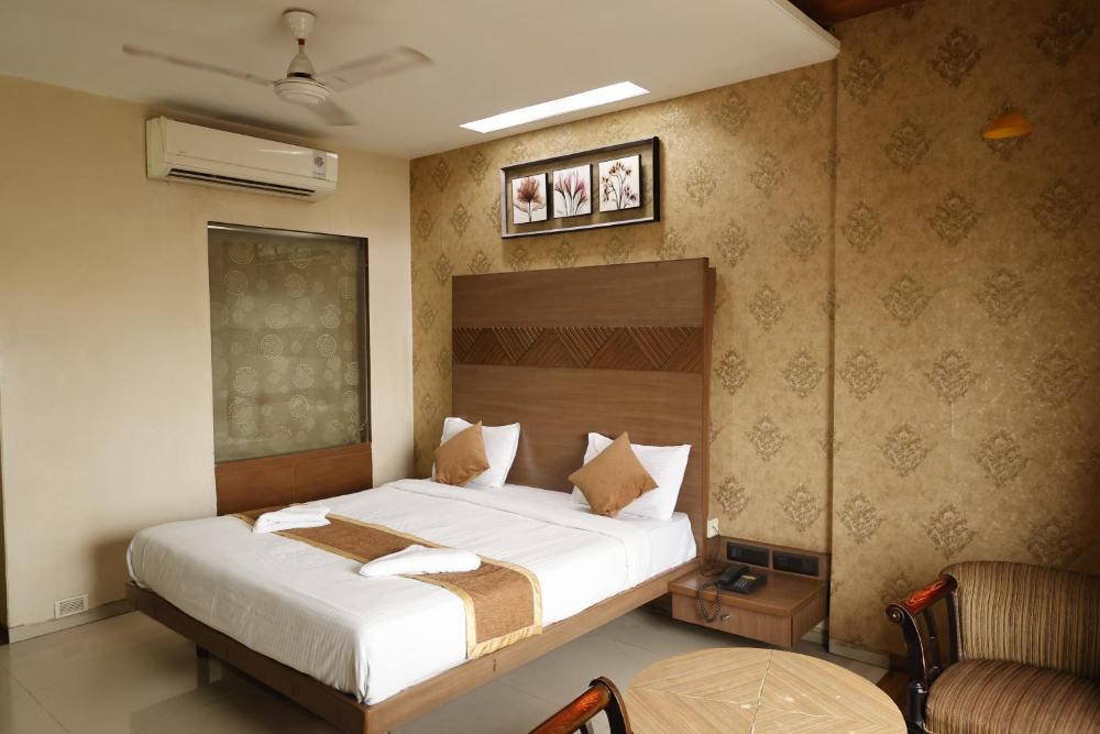 Hotel Sonia, Chhatrapati Sambhajinagar - A Pet Friendly Property