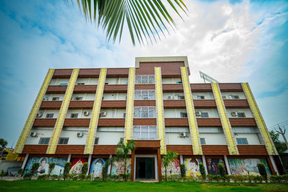 Hotel The Royal Buddha