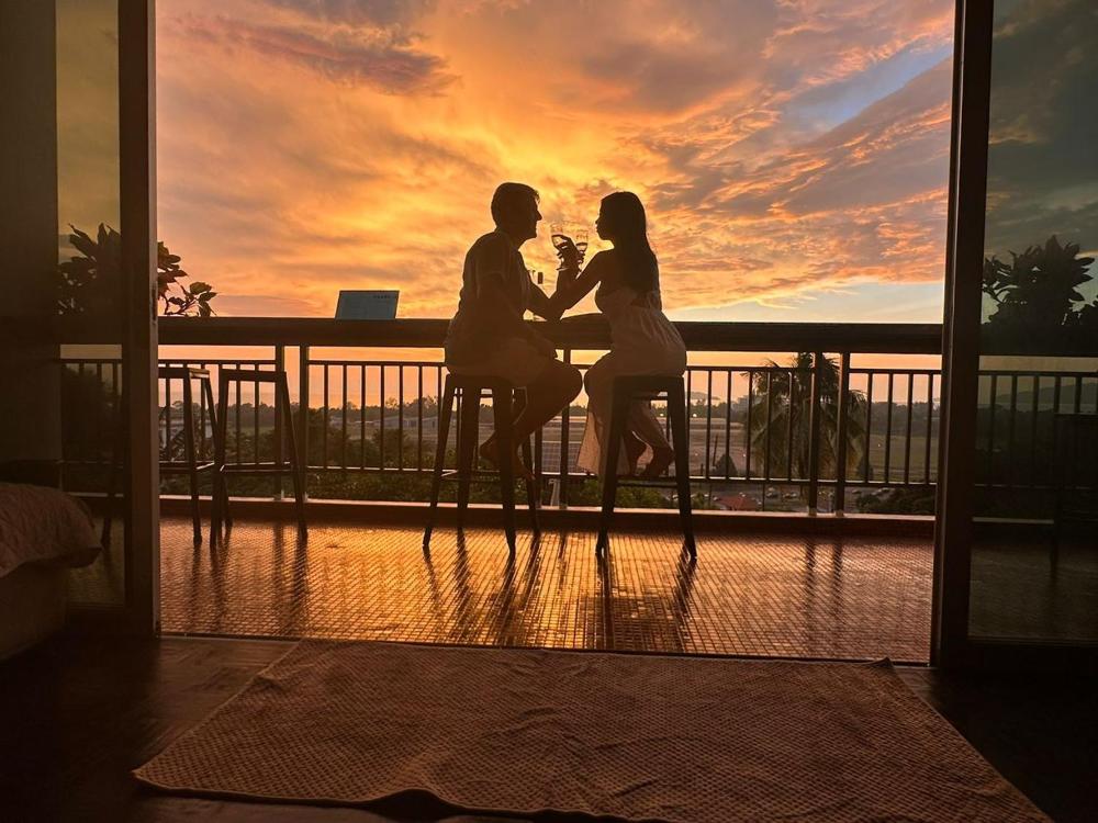 KK Sunset Villa- Full Sunset Balcony, Mosquito Free, 4K TVs, 5G WIFI and more!