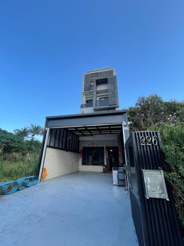 花蓮市海闊首驛海景 七星潭旁包棟民宿 KTV麻將不限時 獨棟電梯別墅 VIP浴缸 加Line訂房為主 跨年過年開放預訂 歡迎詢問