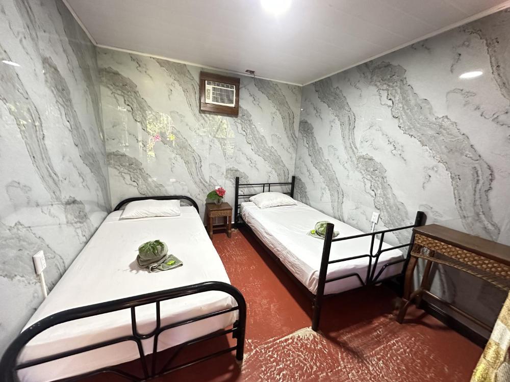 La Palapa Hut Nature Hostel