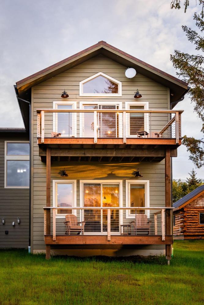 Lakeshore Lodging Suites