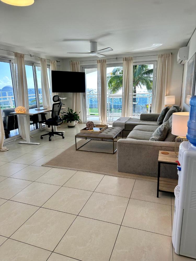 Maho Beach House - Luxe 1 Bedroom - Ocean Hideaway