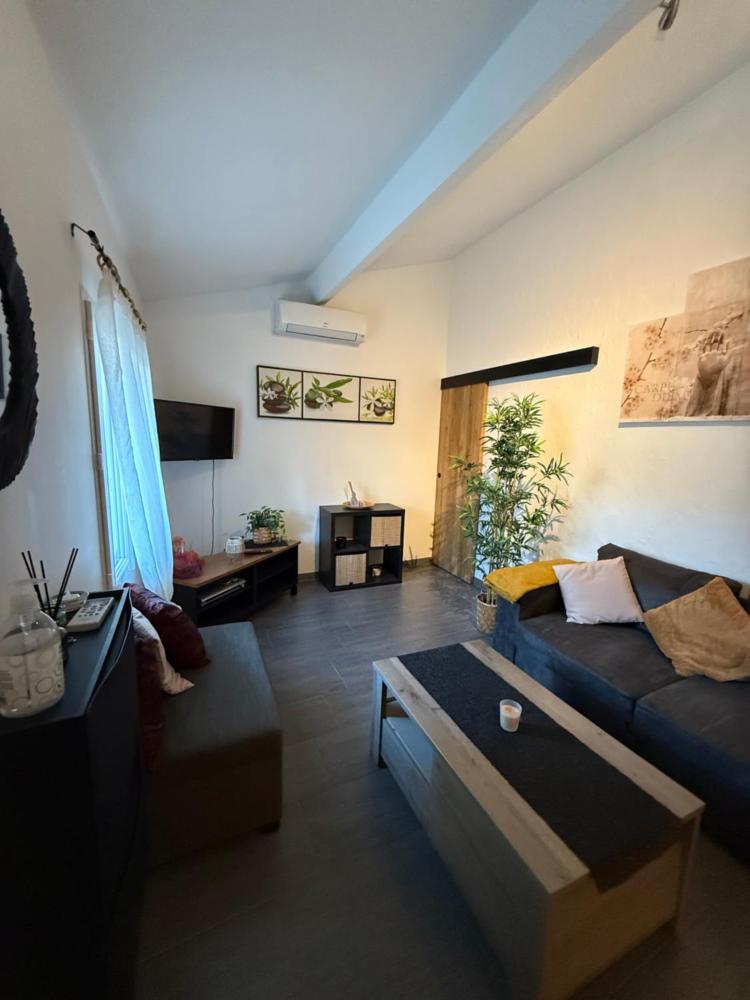 Maison avec jardin à 8 min de l'aéroport