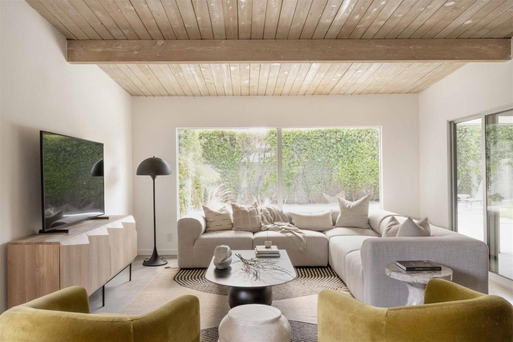 Meiselman Mid Mod Pool and Spa in Sunrise Park