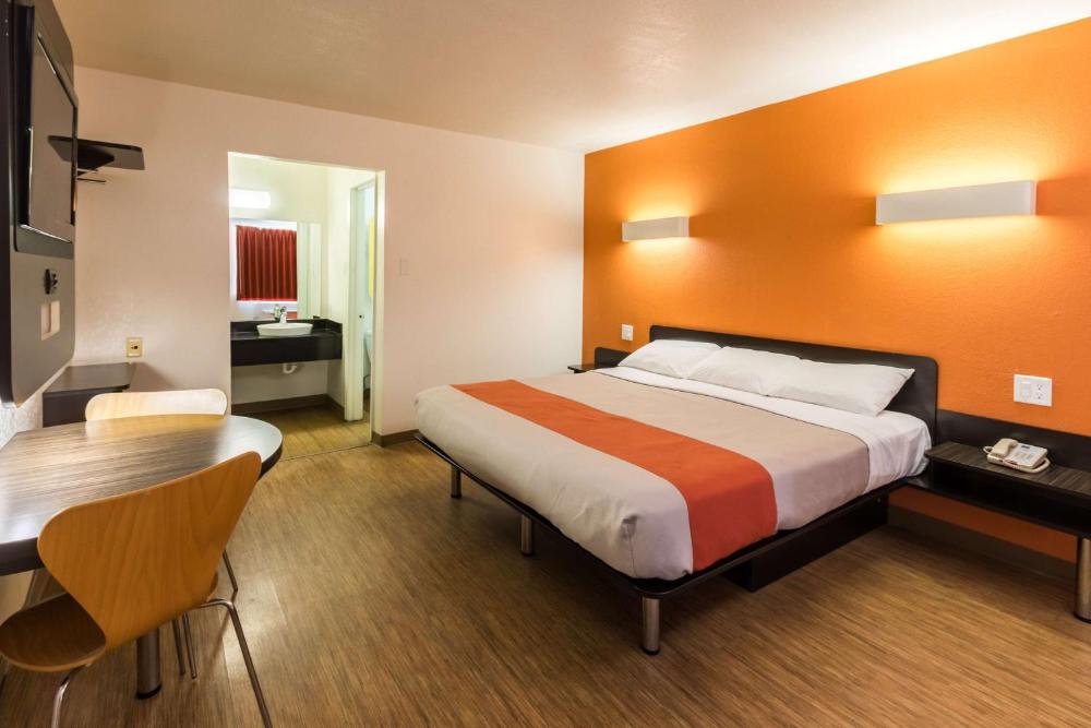 Motel 6-Stephenville, TX