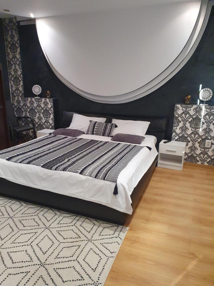 NANA"S HOUSE APARTAMENT 2 Camere,2 bai