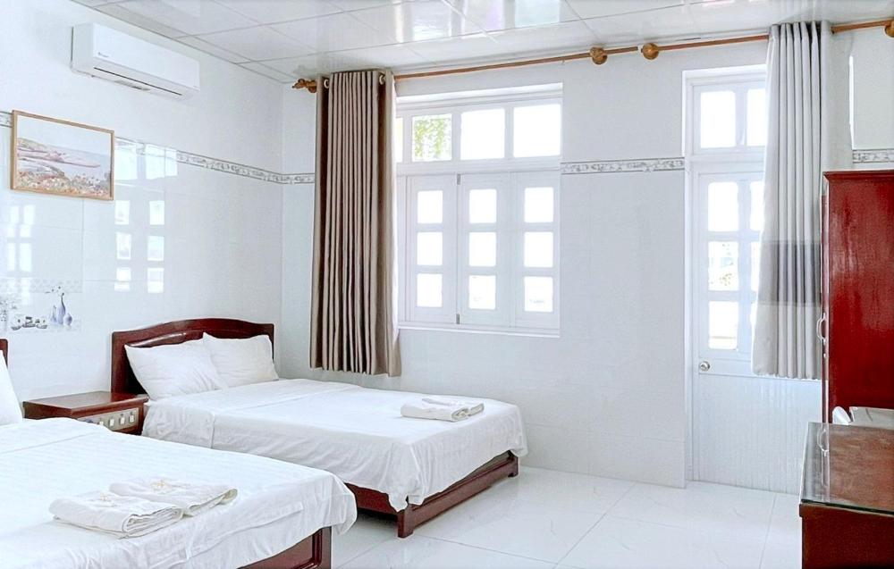 Nhà Khách Vạn Thành