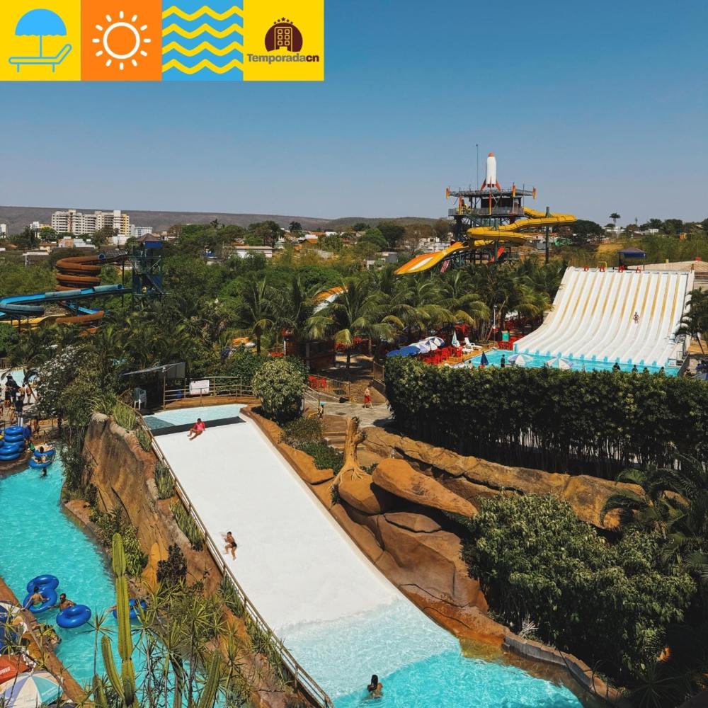 Piazza com acesso ao Acqua Park Temporada CN