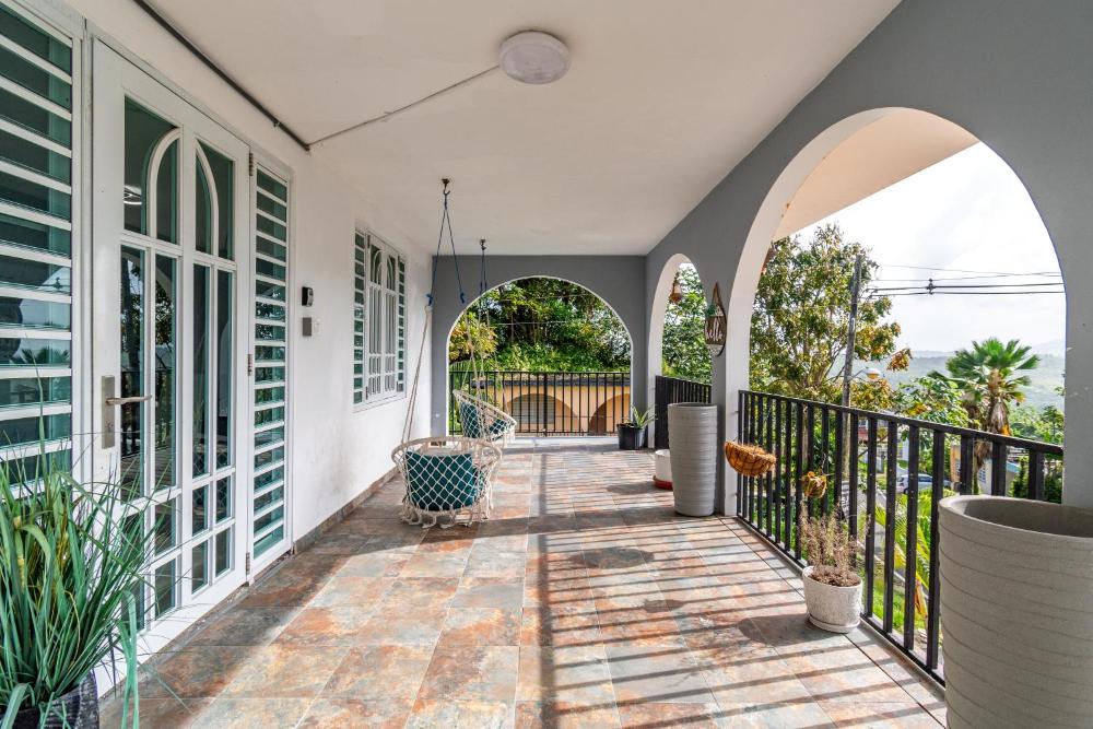 Rain Forest House by Otium