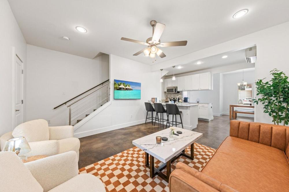 The Festival Retreat KING Bd Cajun Luxury Book Now