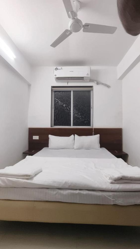 Unix Hotel And Guest House