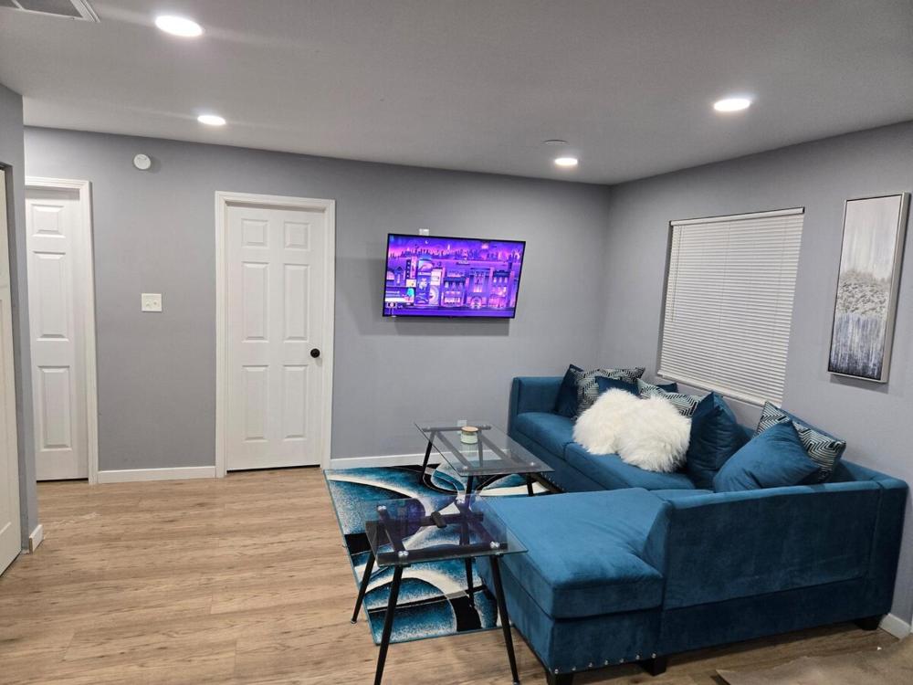 Upscale Peaceful Stay in Gary