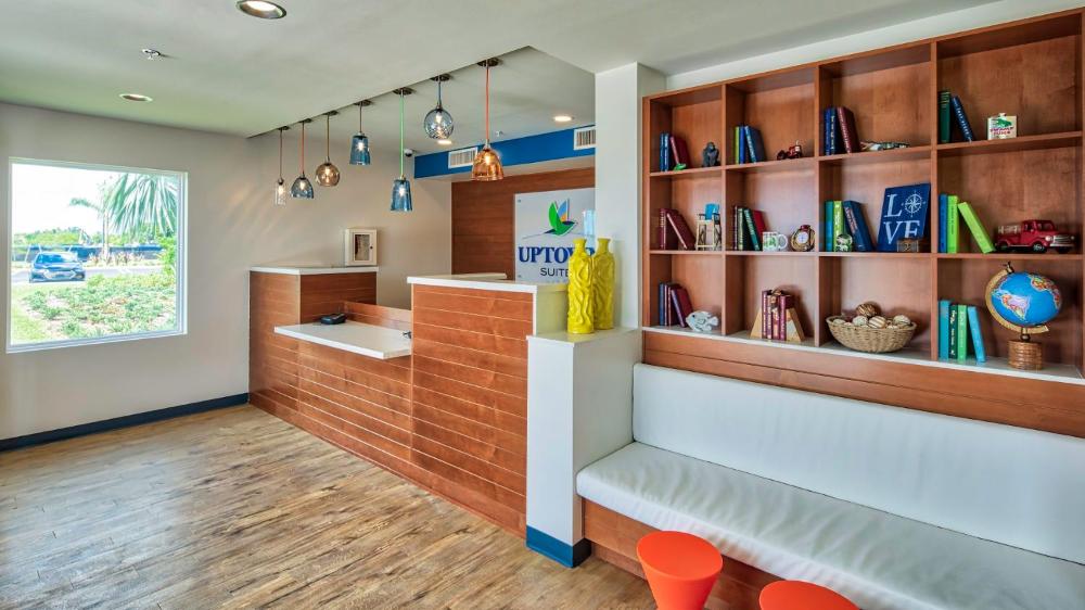 Uptown Suites Extended Stay Nashville TN - Smyrna