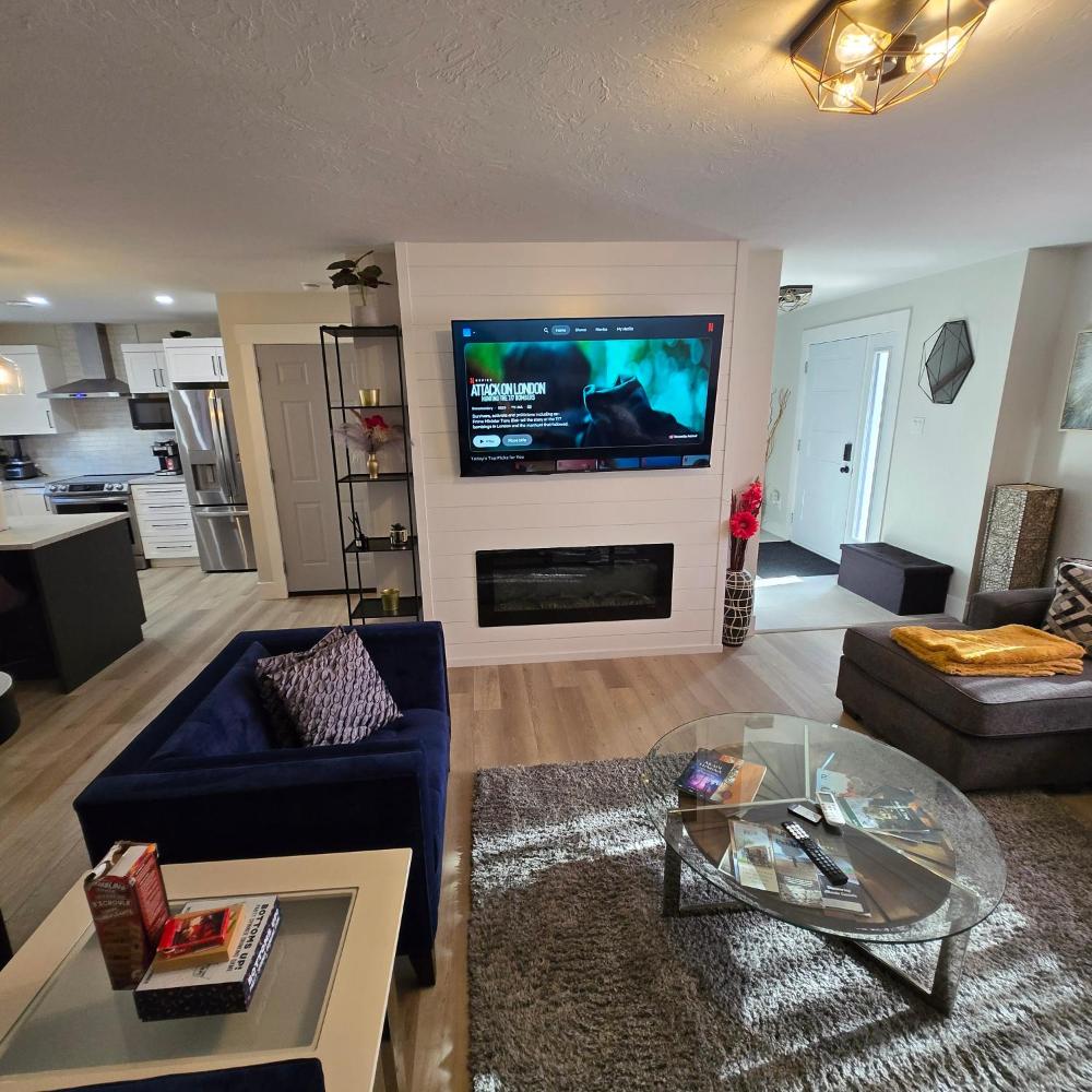 Urban Oasis Stylish 3BR Home Near Moncton, Dieppe Airport Free Parking