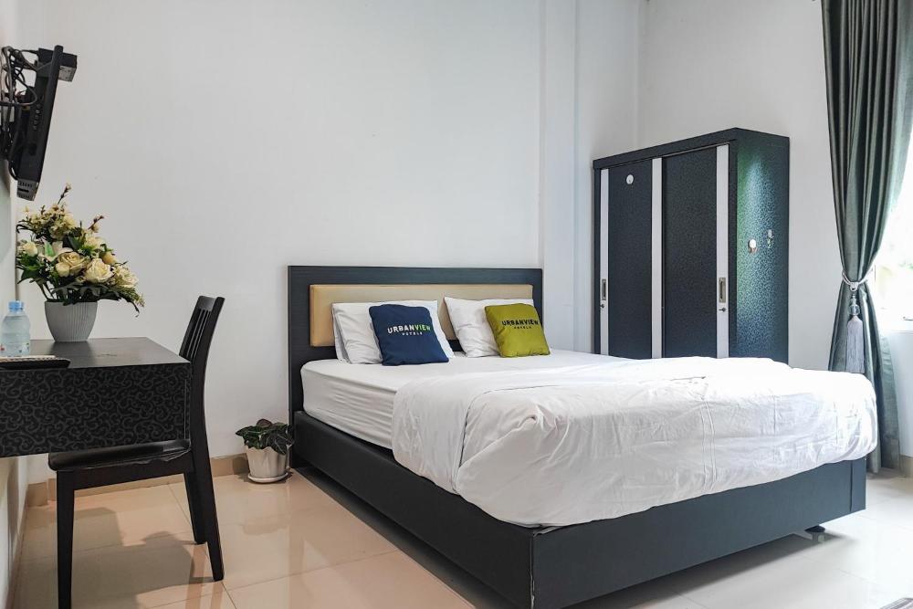 Urbanview Hotel Syariah near RSIA Annisa Jelutung Jambi