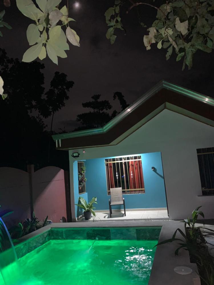 Villa Jade La Fortuna, Family