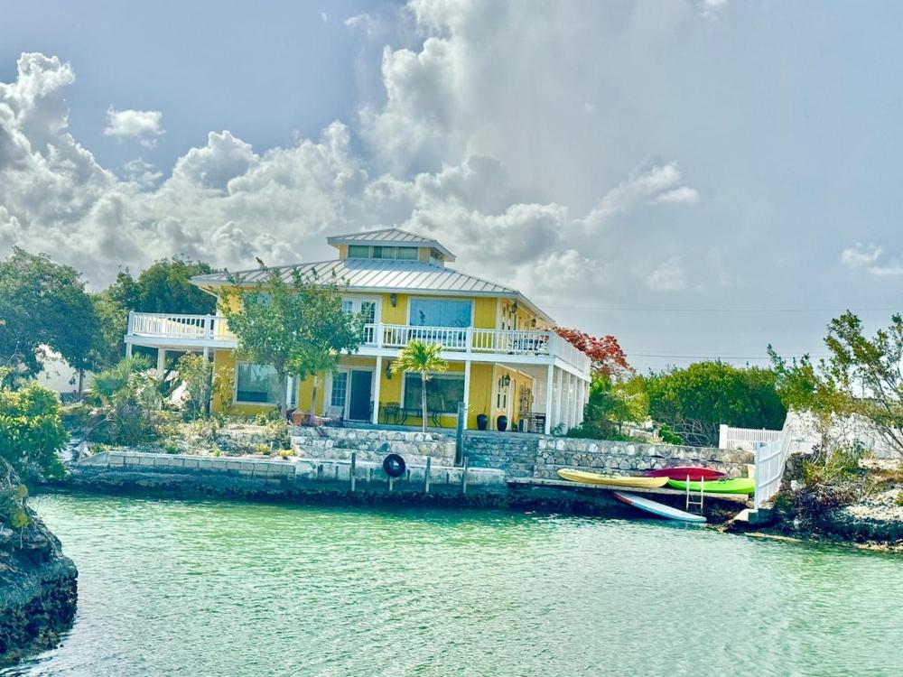 Waterfront 2-BR Home in Providenciales