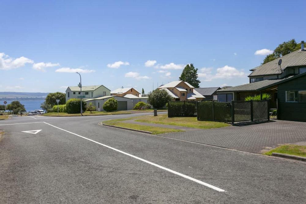 You little beauty - Wharewaka Beach Magic